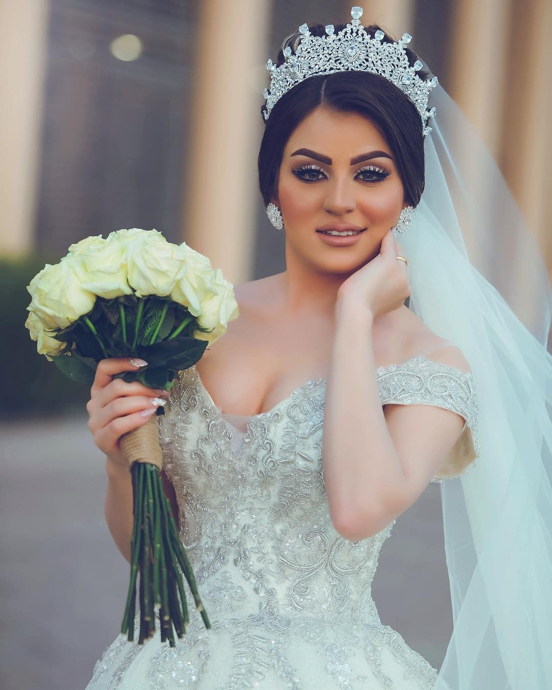 Ball Gown Off-Shoulder Tulle Lace Wedding Dress Online