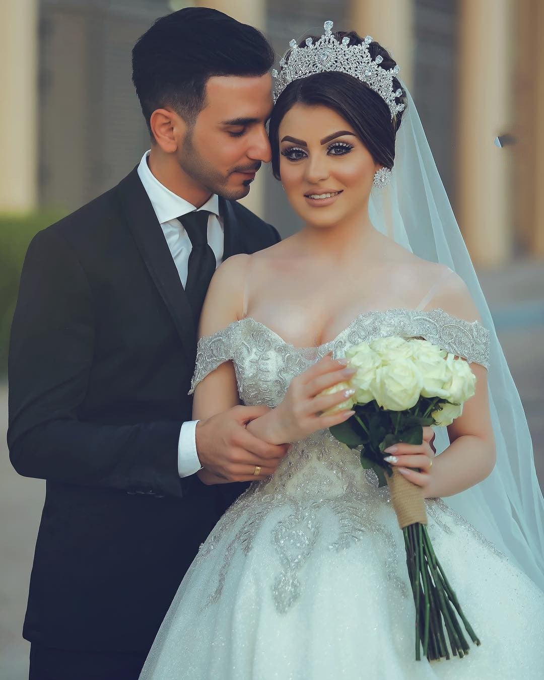 Ball Gown Off-Shoulder Tulle Lace Wedding Dress Online