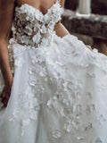 Beach A-Line Wedding Dress Strapless Lace Tulle Sleeveless Sexy Backless Bridal Gowns with Sweep Train