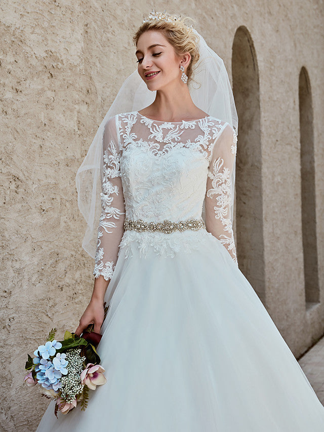 Beautiful Ball Gown Wedding Dress Bateau Lace Tulle Long Sleeves Bridal Gowns with Chapel Train
