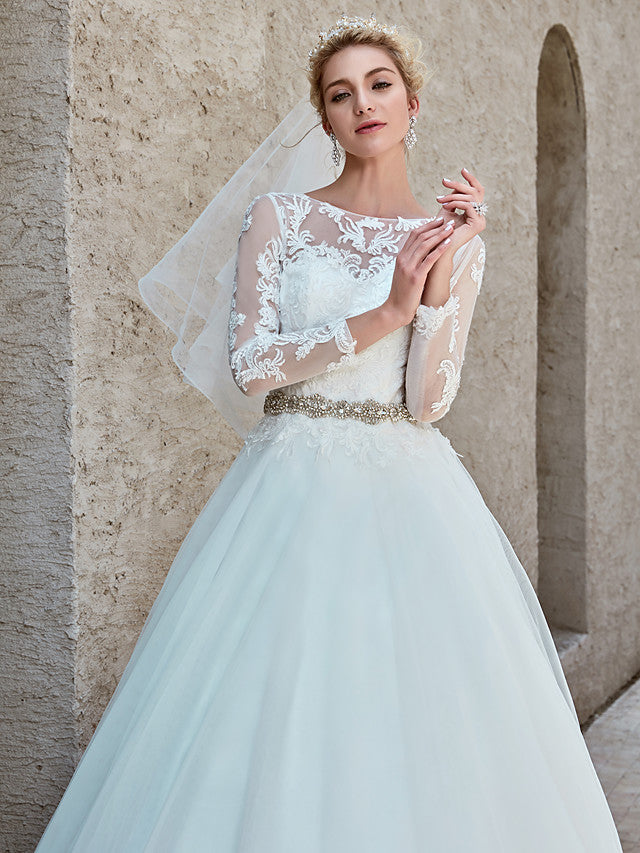 Beautiful Ball Gown Wedding Dress Bateau Lace Tulle Long Sleeves Bridal Gowns with Chapel Train