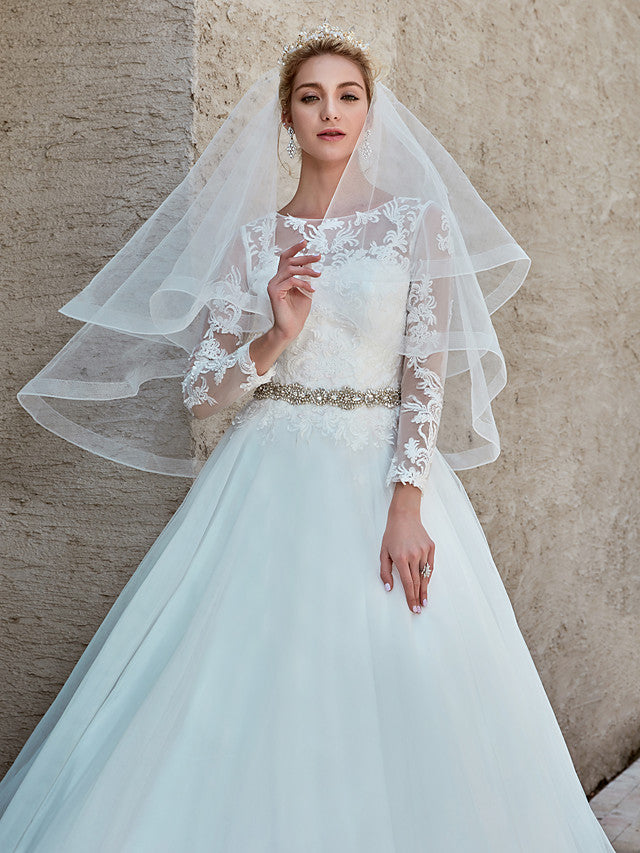 Beautiful Ball Gown Wedding Dress Bateau Lace Tulle Long Sleeves Bridal Gowns with Chapel Train