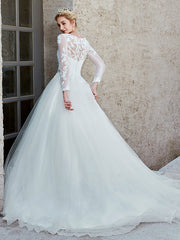 Beautiful Ball Gown Wedding Dress Bateau Lace Tulle Long Sleeves Bridal Gowns with Chapel Train