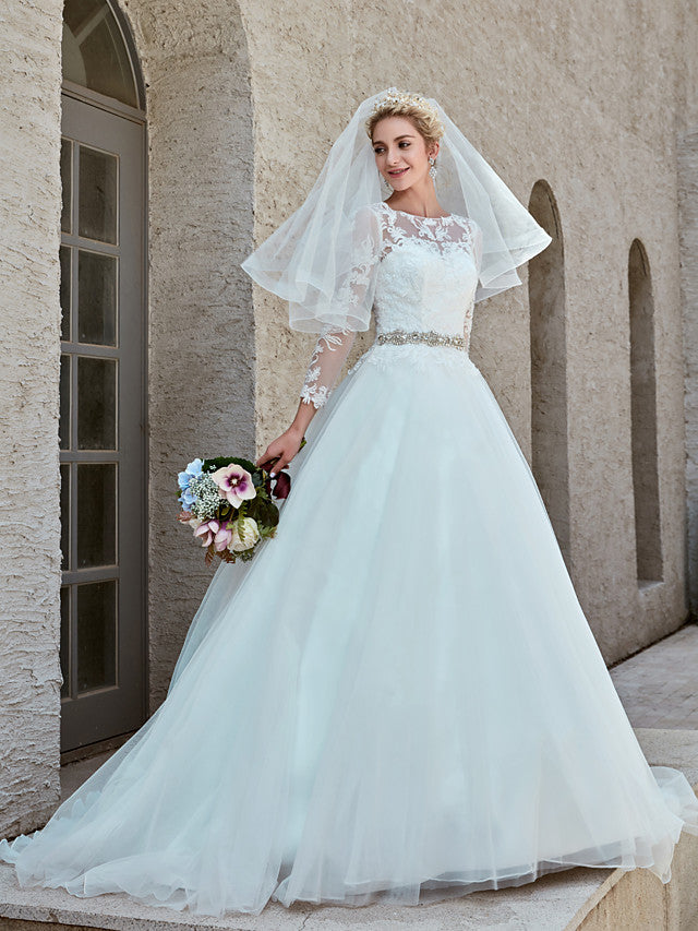 Beautiful Ball Gown Wedding Dress Bateau Lace Tulle Long Sleeves Bridal Gowns with Chapel Train