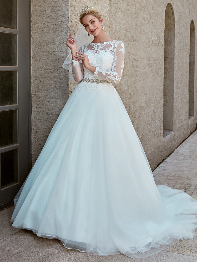 Beautiful Ball Gown Wedding Dress Bateau Lace Tulle Long Sleeves Bridal Gowns with Chapel Train