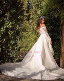 Beautiful Lace Off-the-Shoulder Long-Sleeve Princess Wedding Dress