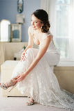 Beautiful White Lace Flower Wedding Dress Popular Sweep Train Formal Plus Size Bridal Gown