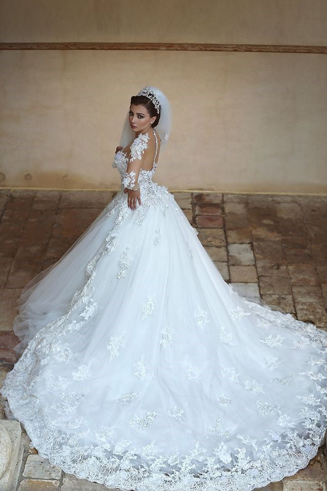 Beautiful White Tulle Ball Gown Wedding Dress Court Train Lace Plus Size Bridal Gowns