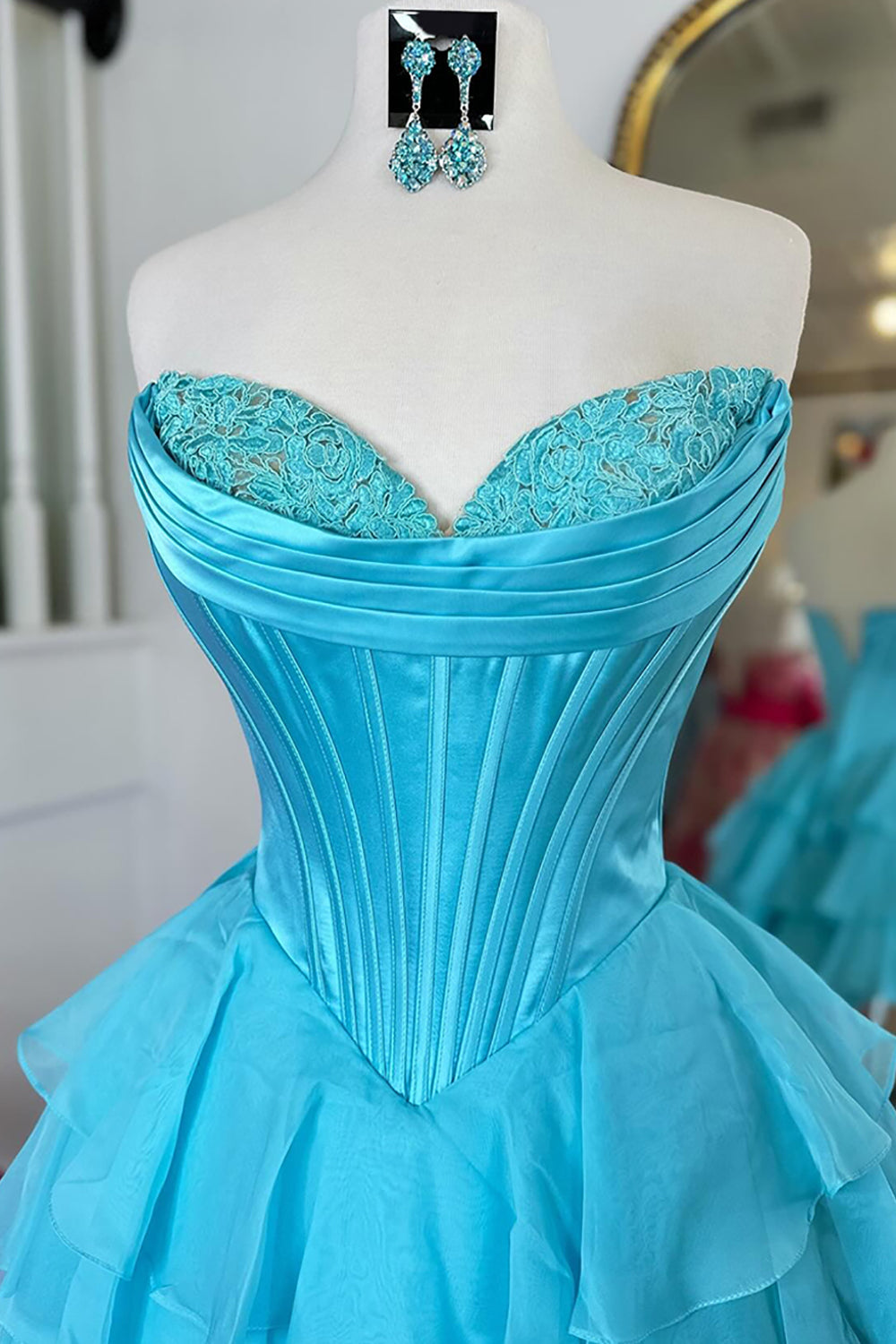 Black Corset A Line Homecoming Dresses Short Cocktail Dresses With Ruffles