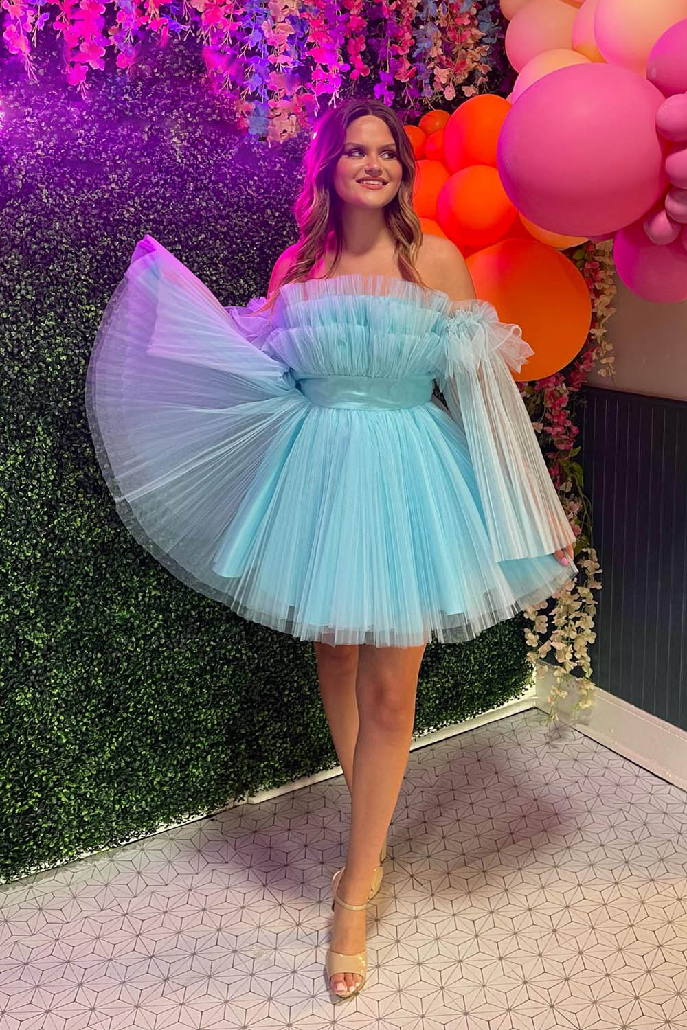 Black Homecoming Dresses A-Line Detachable Long Sleeves Tulle Short Cocktail Dresses