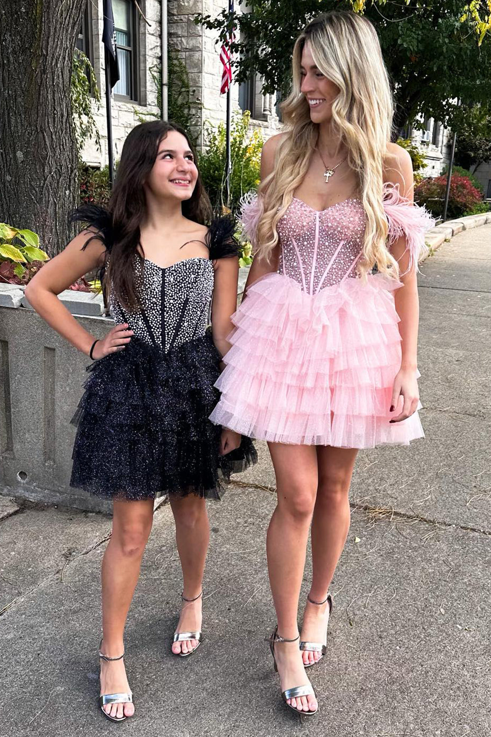 Black Homecoming Dresses Beaded Corset Ruffled Short Cocktail Dresses With Feathers