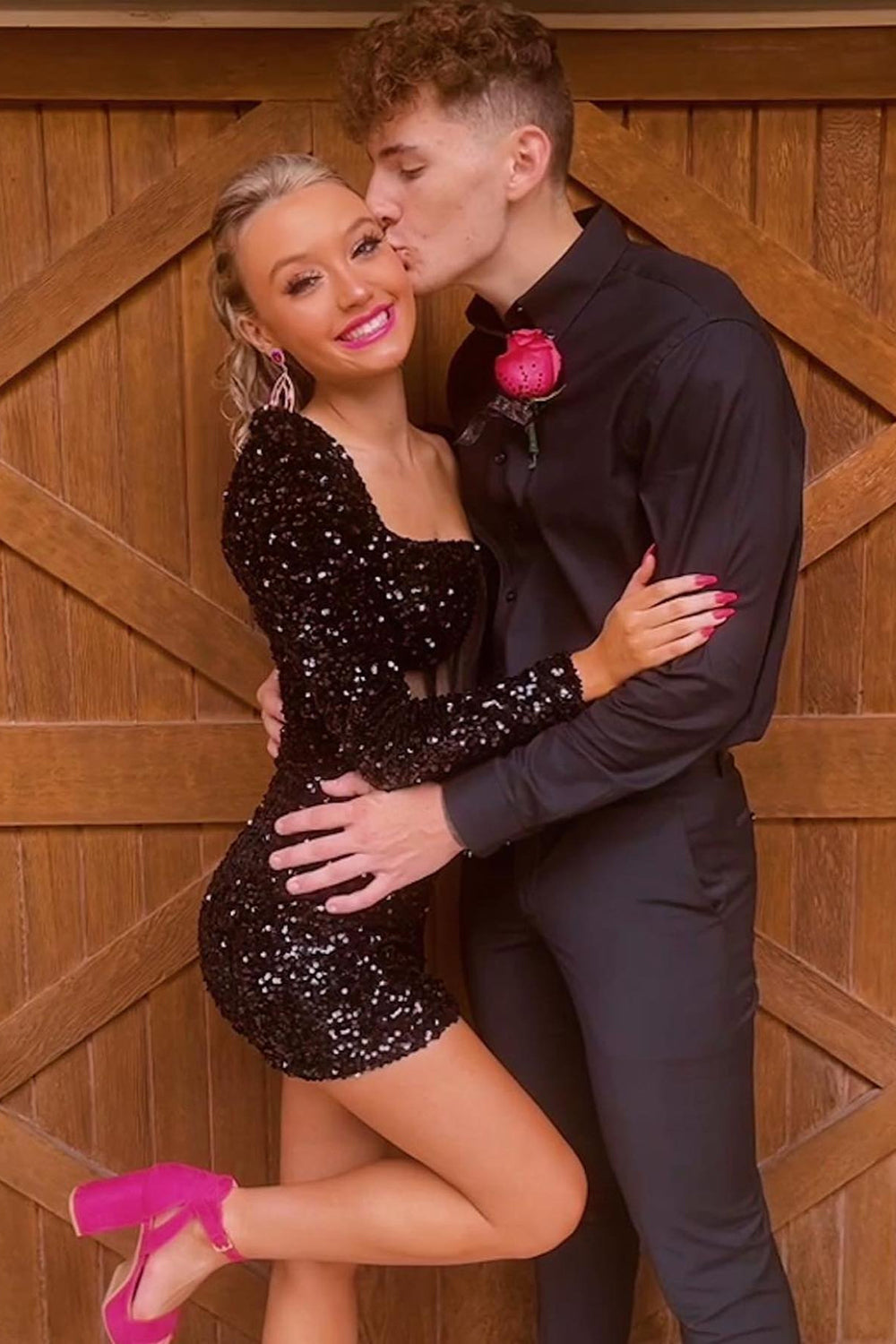 Black Homecoming Dress Corset Long Sleeves Sequin Tight Short Prom Dress Suzhoufashion Black Homecoming Dress Corset Long Sleeves Sequin Tight Short Prom Dress Suzhoufashion