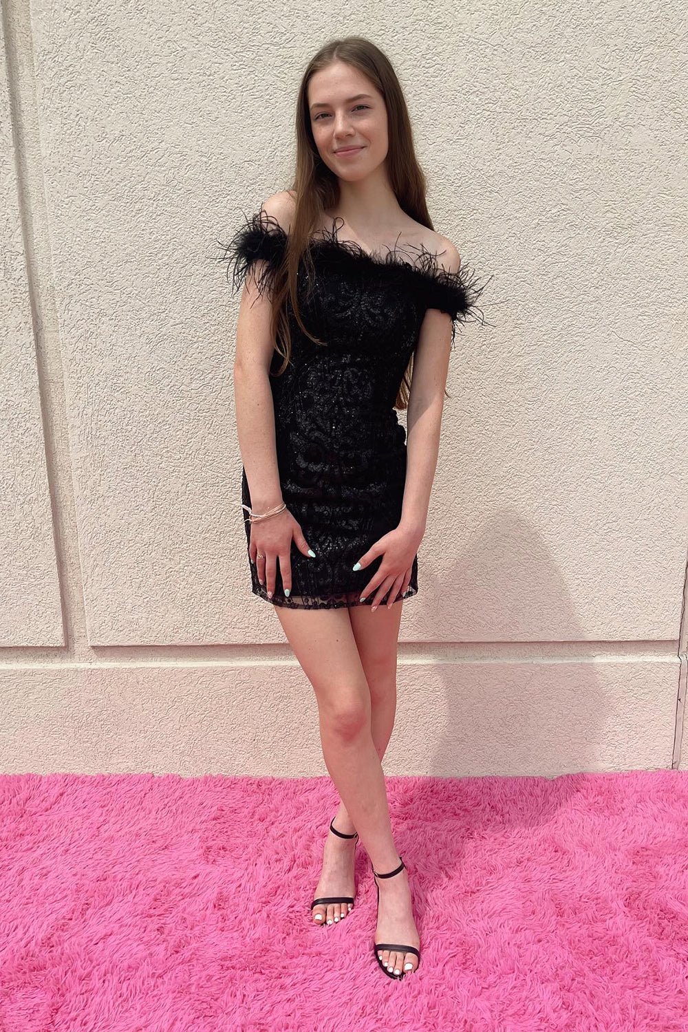 Black Homecoming Dresses Sequin Feathered Tight Short Cocktail Dresses