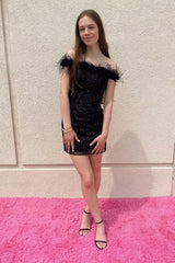 Black Homecoming Dresses Sequin Feathered Tight Short Cocktail Dresses