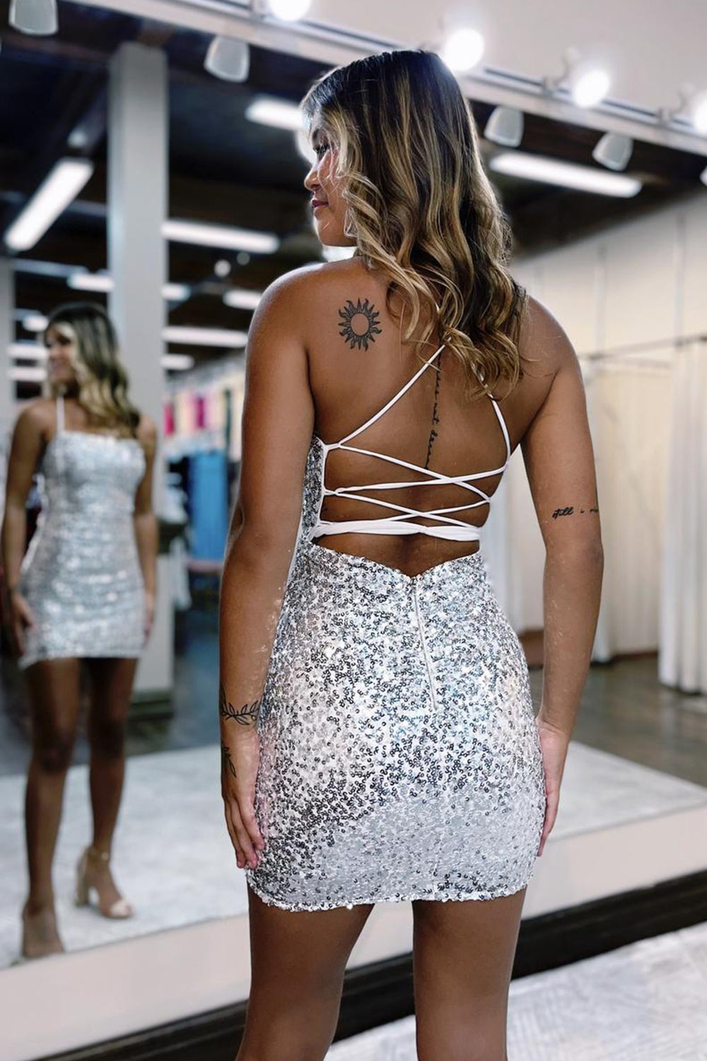 Black Homecoming Dresses Sequined Zipper Spaghetti Straps Tight Short Cocktail Dresses