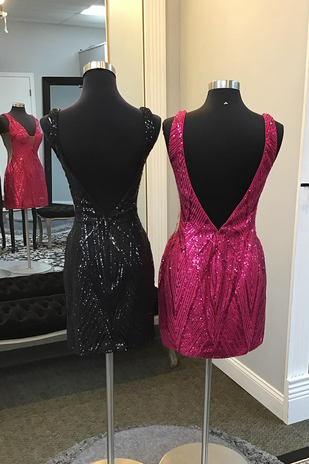 Black Homecoming Dresses V-Neck Tight Short Cocktail Dresses with Sequin