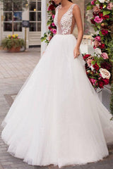 Boho A-Line Wedding Dresses V-Neck Lace Tulle Regular Straps Beach Bridal Gowns See-Through Illusion Detail Sweep Train