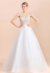 Boho V-Neck Lace Wedding Dress | Tulle Appliques Sleeveless Bridal Gowns