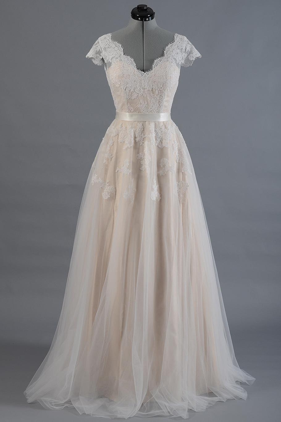 Cap Sleeve V-neck Lace Wedding Dresses Backless Bridal Gowns with Tulle Skirt