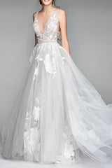 Casual Plus Size A-Line Wedding Dress V-Neck Tulle Sleeveless Bridal Gowns On Sale