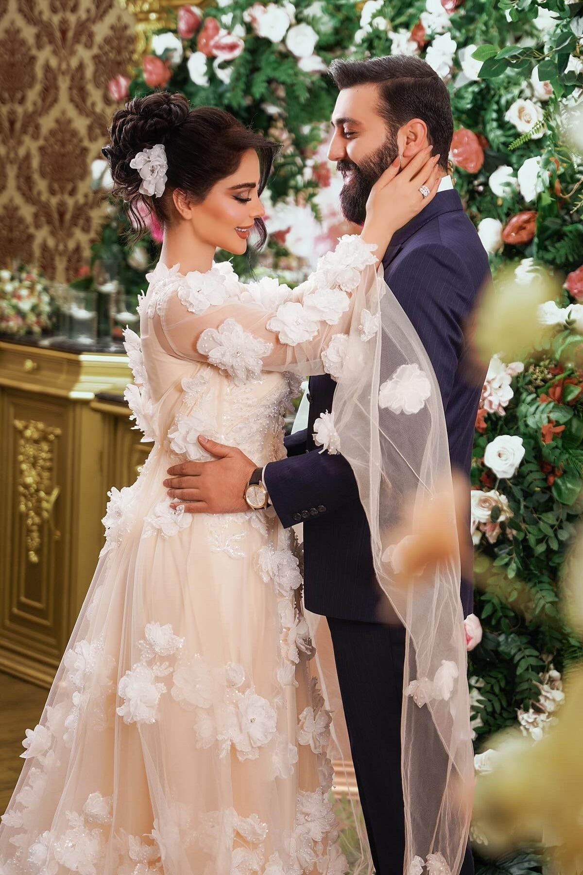 Champagne Beach Wedding Dress A Line Square Beaded Illusion Sleeves Sequined Long Tulle Bridal Gown With 3D Flowers