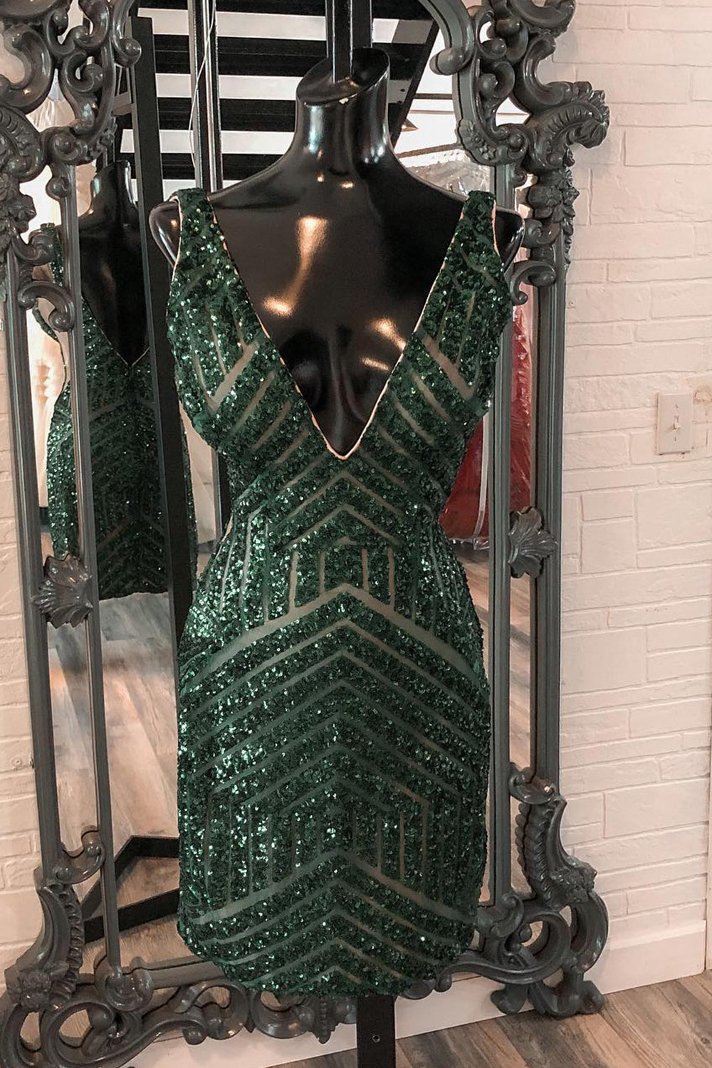 Champagne Homecoming Dresses Sequin V-Neck Tight Prom Dress