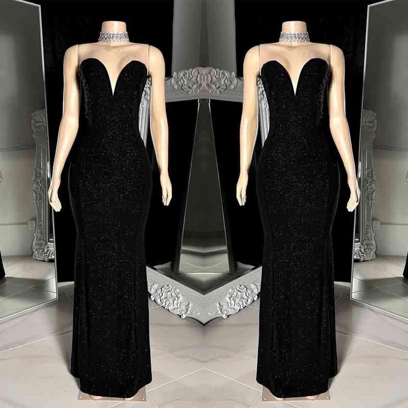 Charming Sleeveless V-neck Black Mermaid Prom Dress WIth Beading