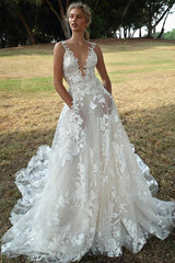 Charming V-Neck Flroal Sleeveless Aline Beach Wedding Dress