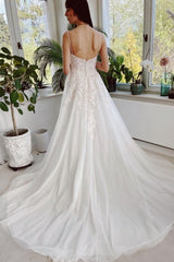 Chic Garden Spaghetti Straps A-Line Lace Bridal Gowns