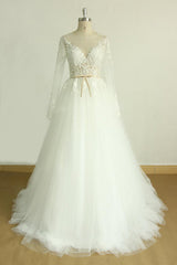 Chic Jewel Longsleeves Tulle Wedding Dress | Appliques Lace A-line Bridal Gowns