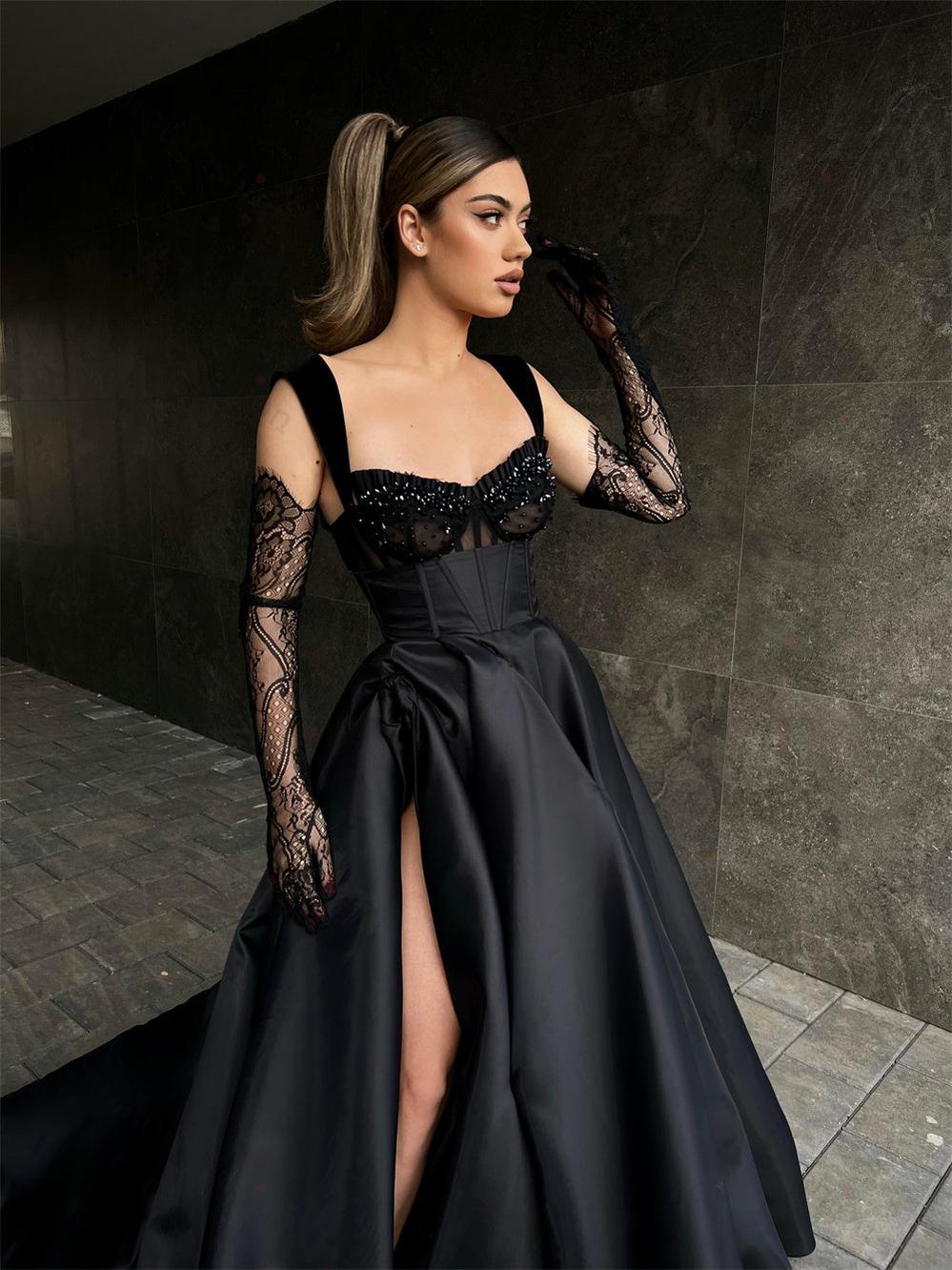 Chic Long Black Lace Sleeveless Prom Dresses With Split