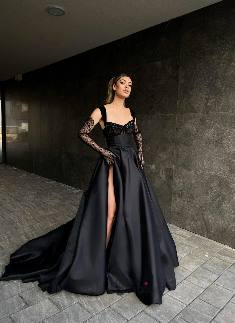 Chic Long Black Lace Sleeveless Prom Dresses With Split