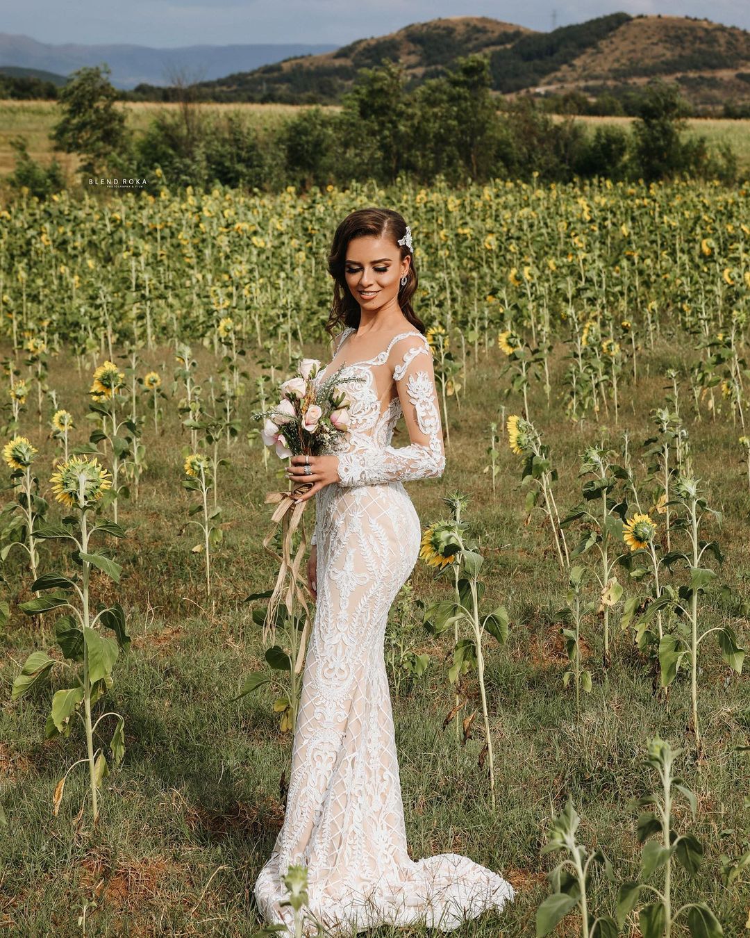 Suzhoufashion Chic Long Sleeve Boho Beach Wedding Dress Mermaid Lace Bridal  Gowns  suzhoufashion