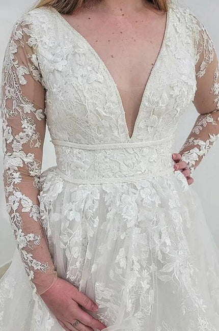 Chic Long Sleeves V-Neck Garden Lace A-Line Bridal Gowns