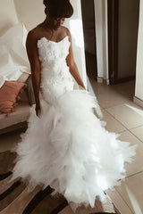 Chic Mermaid Tulle Ruffles Wedding Dress Sleeveless Flowers Bridal Gowns On Sale