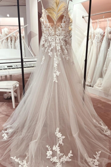 Classic V-Neck Spaghetti-Straps Sleeveless Long Lace Bridal Dress