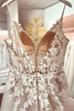 Classic V-Neck Spaghetti-Straps Sleeveless Long Lace Bridal Dress