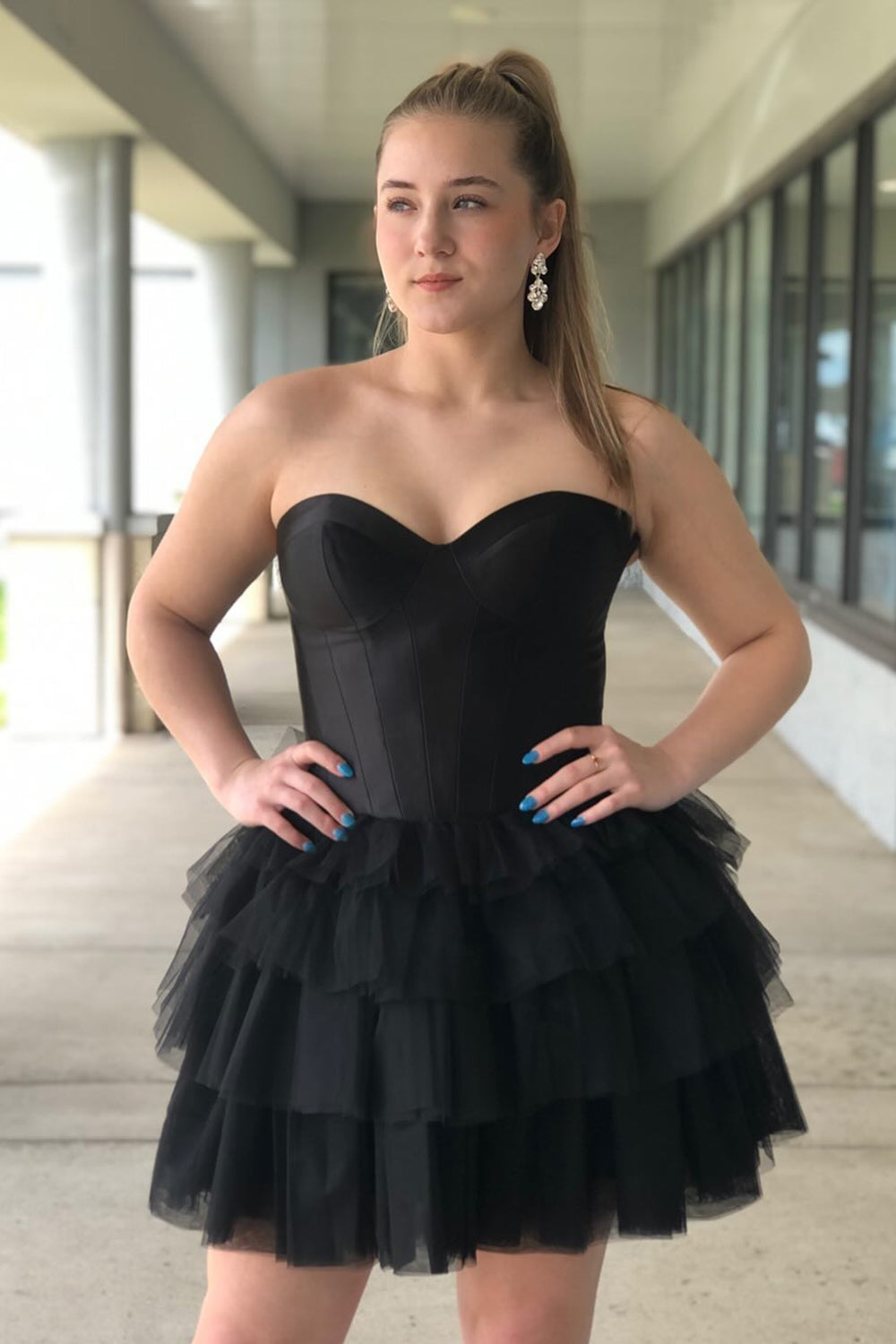 Corset Red Homecoming Dresses Sweetheart Short Cocktail Dresses With Ruffles