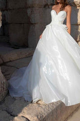 Country Plus Size A-Line Wedding Dress Sweetheart Sleeveless Bridal Gowns with Sweep Train