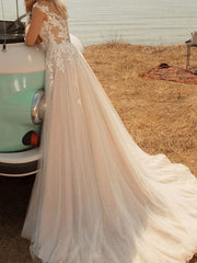 Country Plus Size A-Line Wedding Dress V-neck Lace Tulle Jersey Long Sleeve Bridal Gowns with Sweep Train