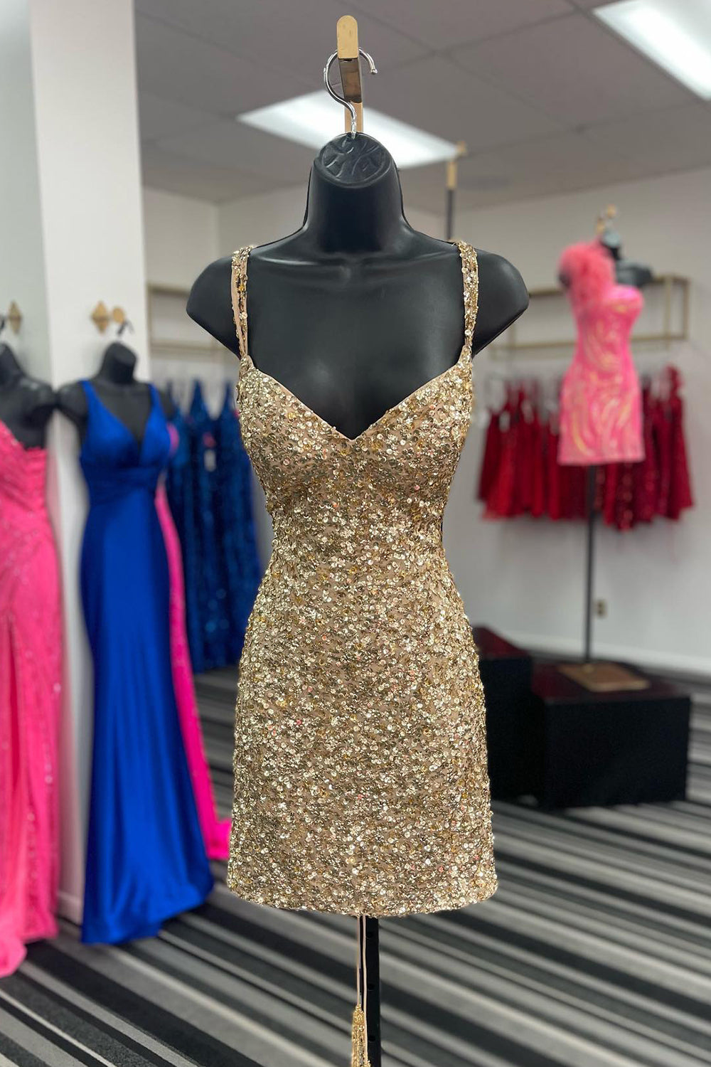 Dark Green Homecoming Dresses Sequin Lace-Up Back Tight Short Cocktail Dresses