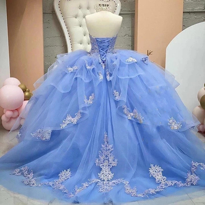 Elegant Ball Gown Strapless Sleeveless Tiered Lace Appliques Light Blue Tulle Quinceanera Dress For Sweet 16