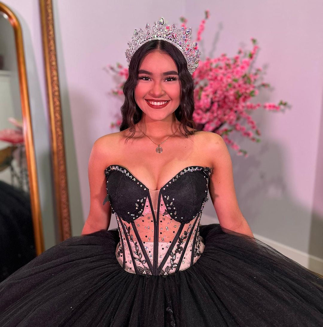 Elegant & Classic Ball Gown Sweetheart Neck Sleeveless Lace Applique Black Tulle Quinceanera Dress Birthday Party Gown For Sweet 16