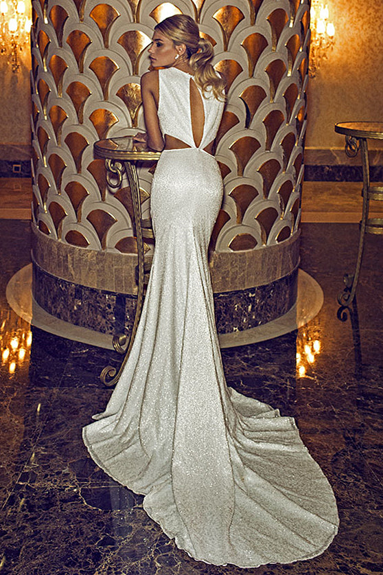 Elegant Jewel White Wedding Dresses Sequined Court Train Sleeveless Bridal Gowns