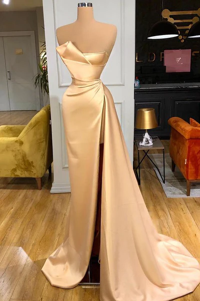 Elegant Long Champagne A-line Sleeveless Split Prom Dress With Train