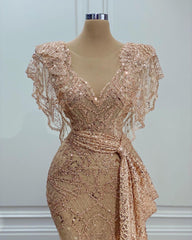 Elegant Long Gold Mermaid Lace V-neck Sleeveless Prom Dress