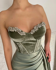 Elegant Long Green Strapless Velvet Prom Dresses With Split