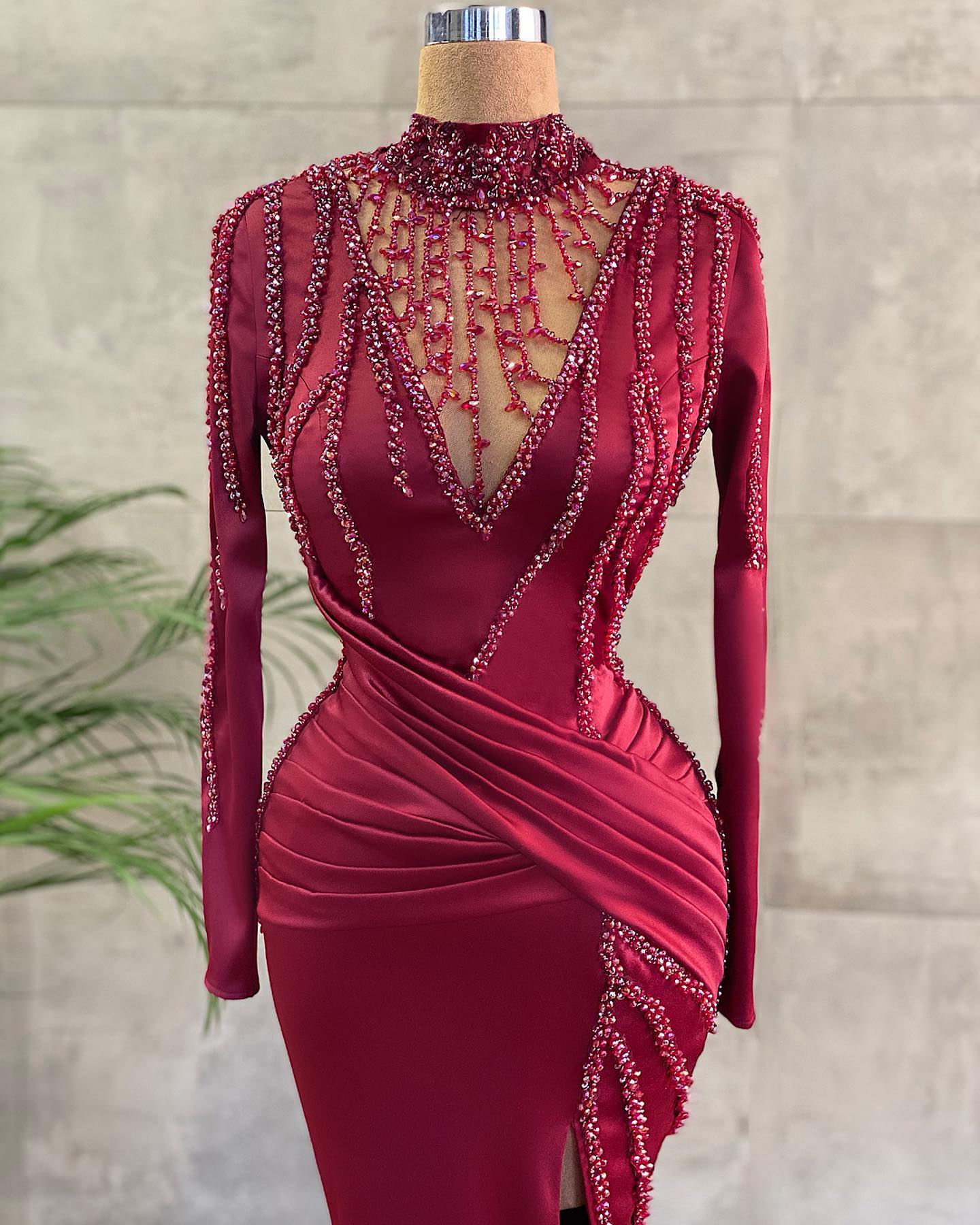 Elegant Long Sleeve Burgundy Prom Dress Mermaid Beadings Evening Gowns