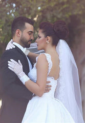 Elegant Off the Shoulder Lace Wedding Dresses Sleeveless Floor Length Bridal Gowns
