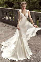 Elegant Satin Appliques Bridal Dress Mermaid Sweep Train Wedding Dress with Lace Sheer Train